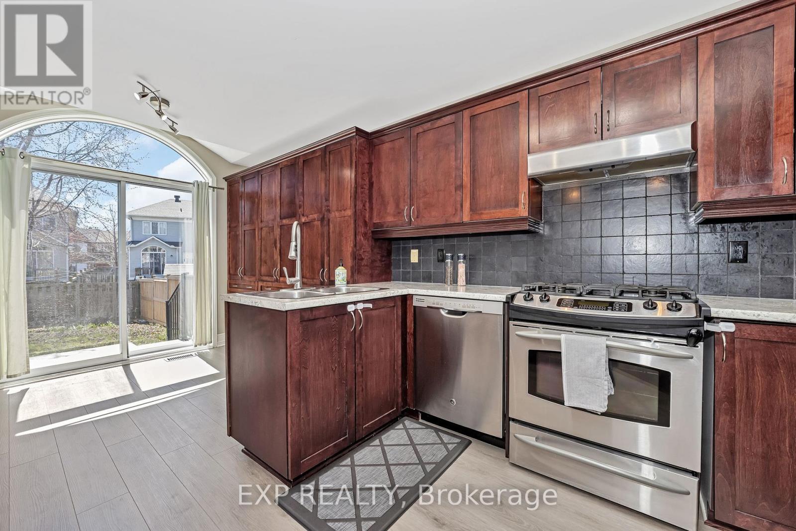 












1047 CAPREOL STREET

,
Ottawa,




Ontario
K4A4Z9

