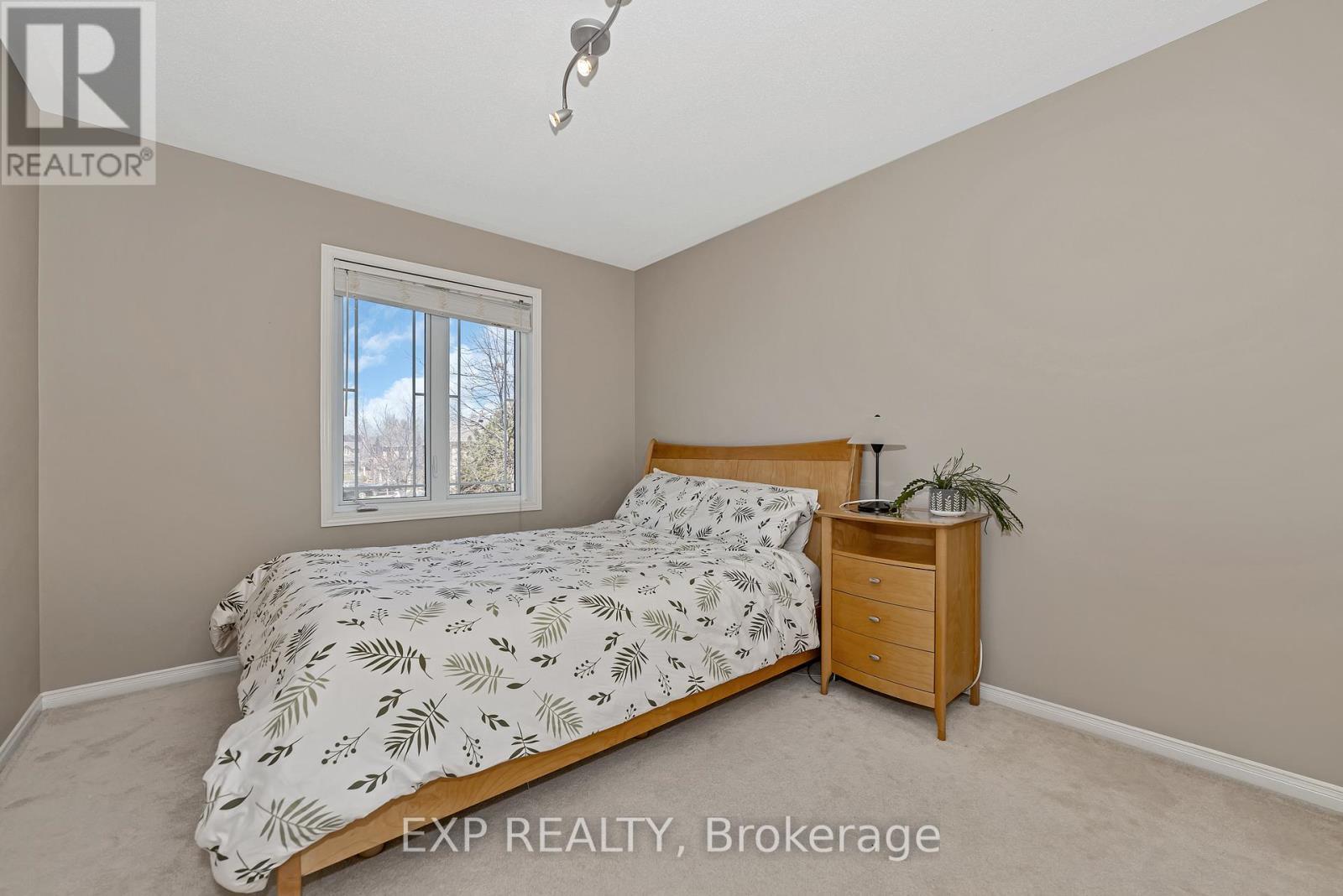












1047 CAPREOL STREET

,
Ottawa,




Ontario
K4A4Z9

