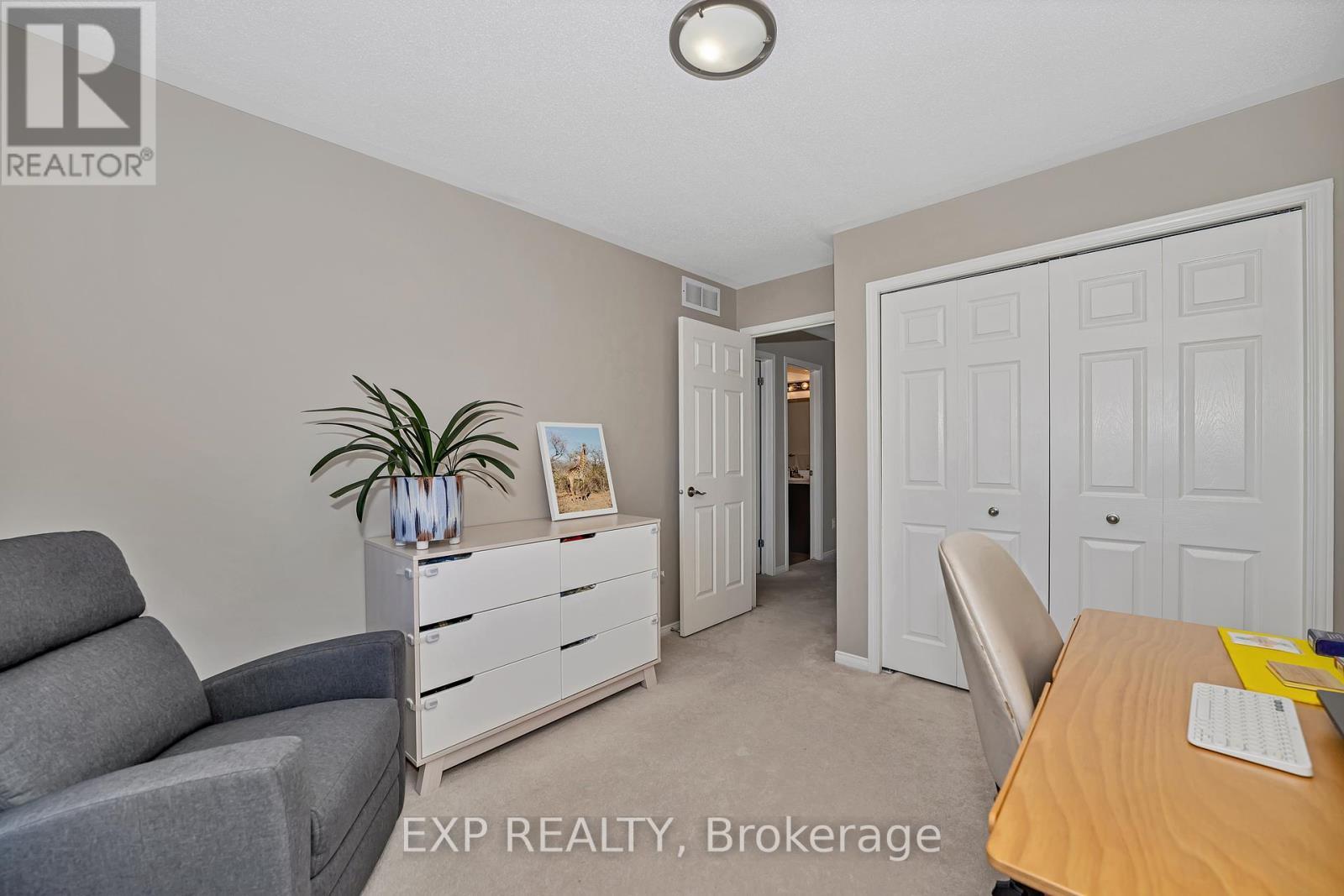 












1047 CAPREOL STREET

,
Ottawa,




Ontario
K4A4Z9

