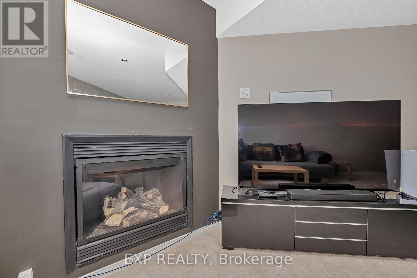 












1047 CAPREOL STREET

,
Ottawa,




Ontario
K4A4Z9

