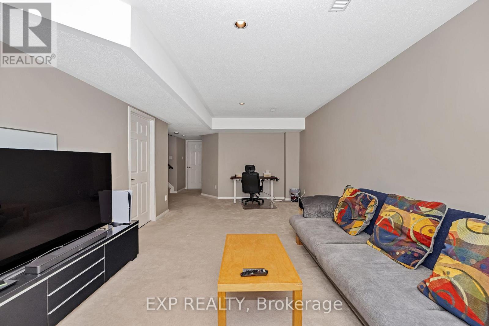 












1047 CAPREOL STREET

,
Ottawa,




Ontario
K4A4Z9

