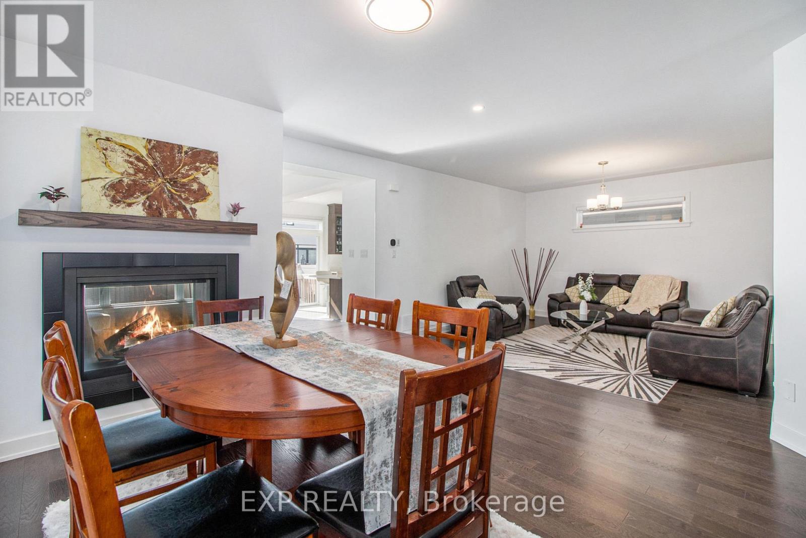 












908 EMBANKMENT STREET

,
Ottawa,




Ontario
K2S2P4

