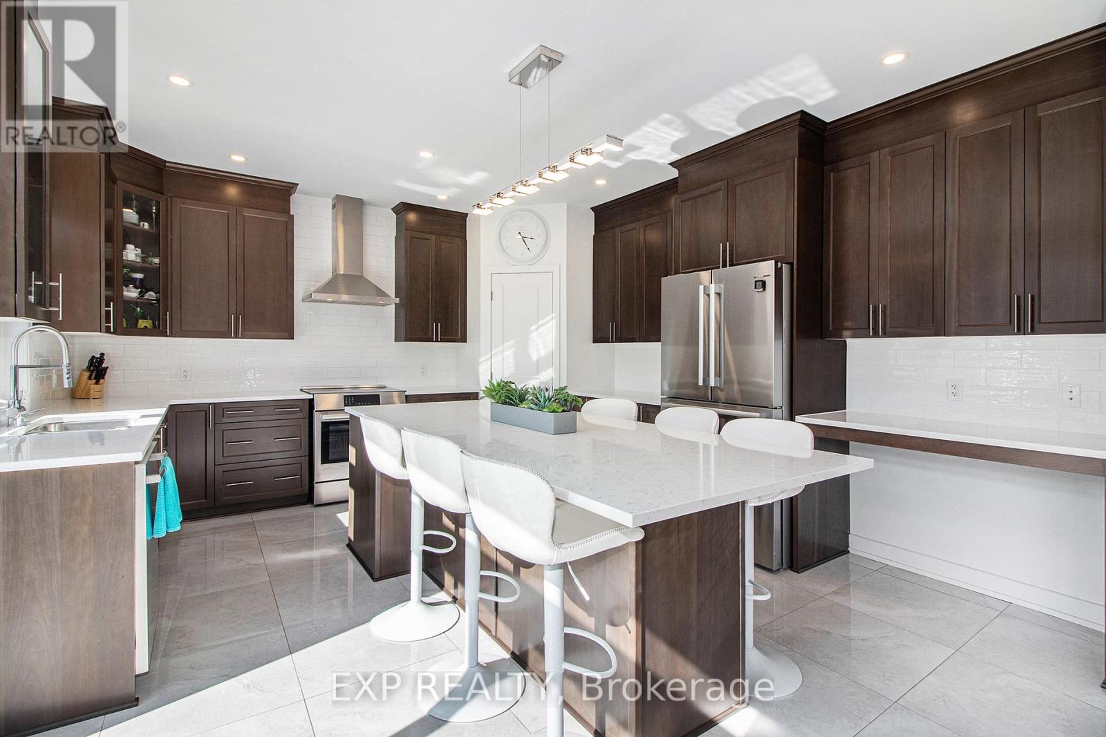 












908 EMBANKMENT STREET

,
Ottawa,




Ontario
K2S2P4

