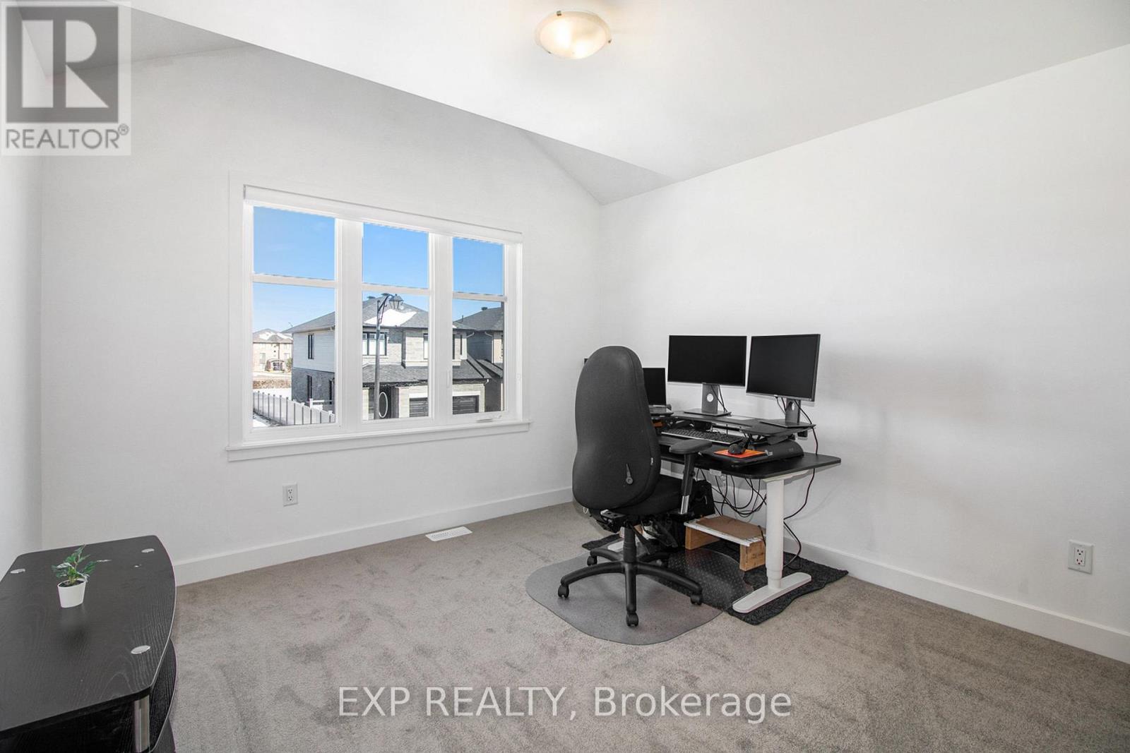 












908 EMBANKMENT STREET

,
Ottawa,




Ontario
K2S2P4


