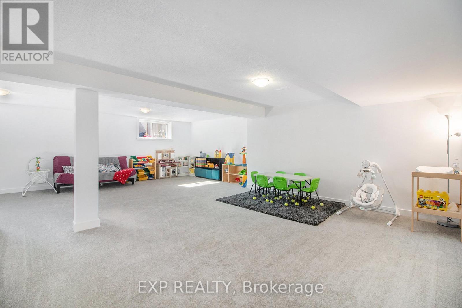 












908 EMBANKMENT STREET

,
Ottawa,




Ontario
K2S2P4


