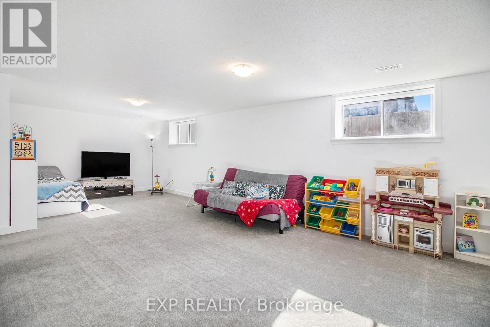 












908 EMBANKMENT STREET

,
Ottawa,




Ontario
K2S2P4

