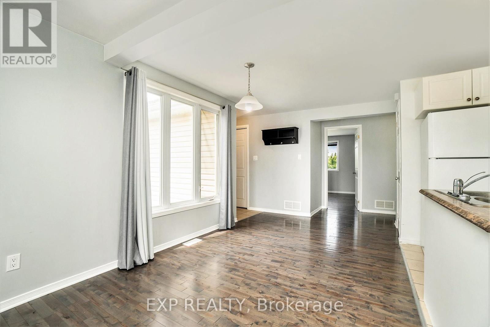 












1 - 525 RUSSELL ROAD

,
Clarence-Rockland,




Ontario
K0A2A0

