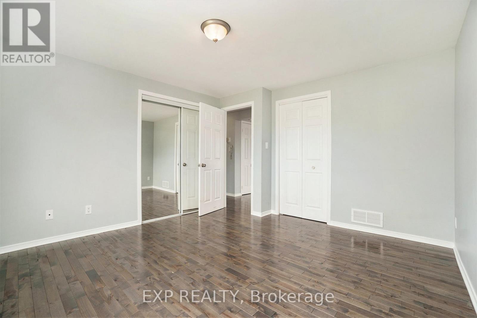 












1 - 525 RUSSELL ROAD

,
Clarence-Rockland,




Ontario
K0A2A0

