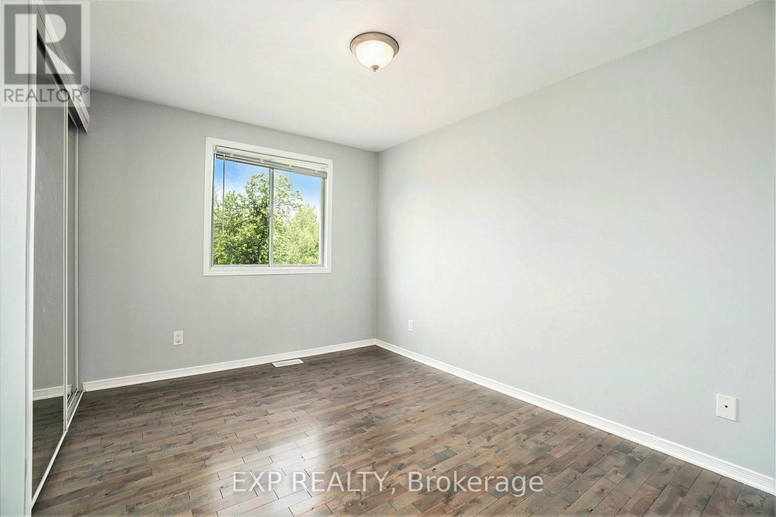 












1 - 525 RUSSELL ROAD

,
Clarence-Rockland,




Ontario
K0A2A0

