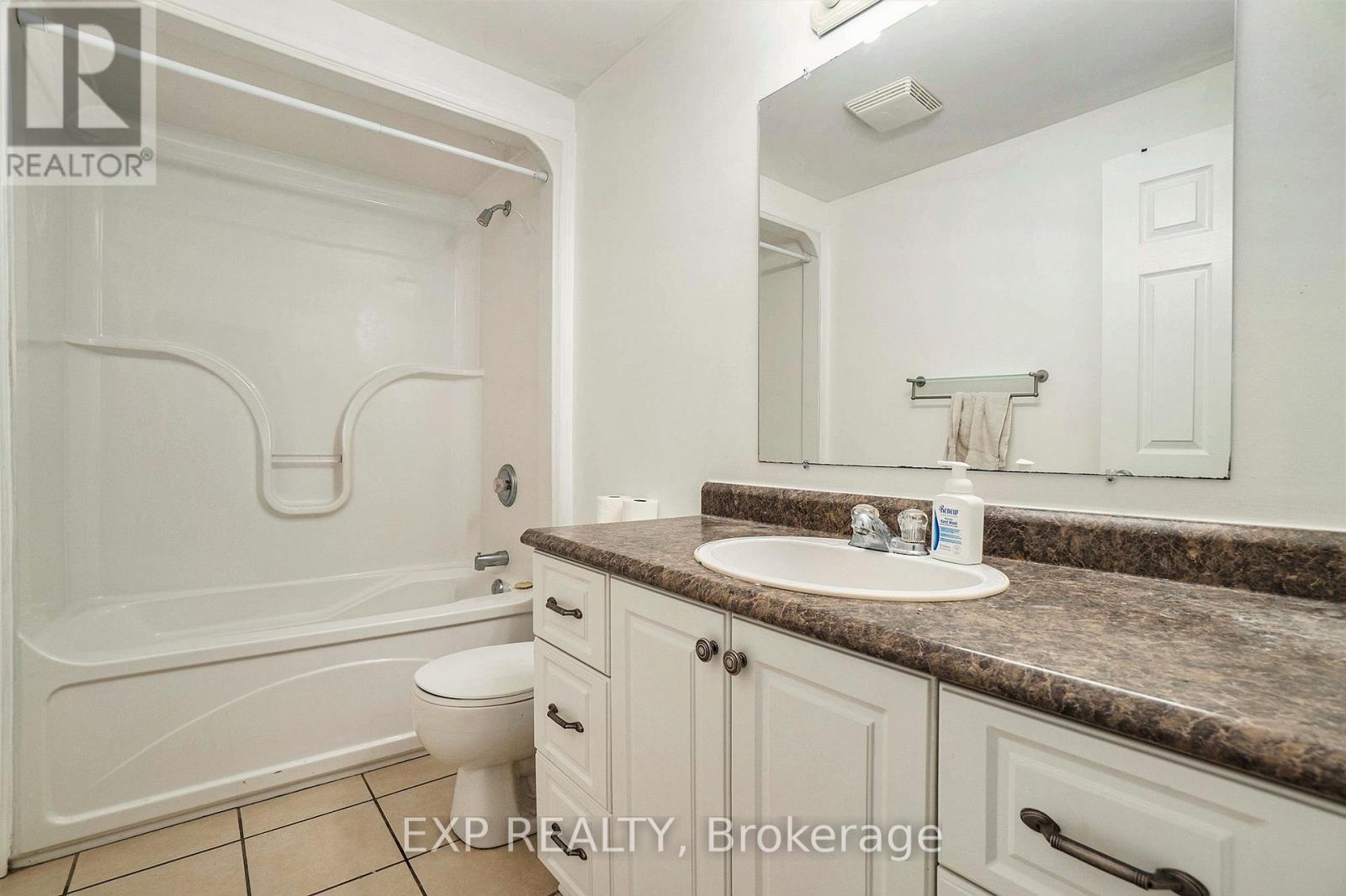












1 - 525 RUSSELL ROAD

,
Clarence-Rockland,




Ontario
K0A2A0

