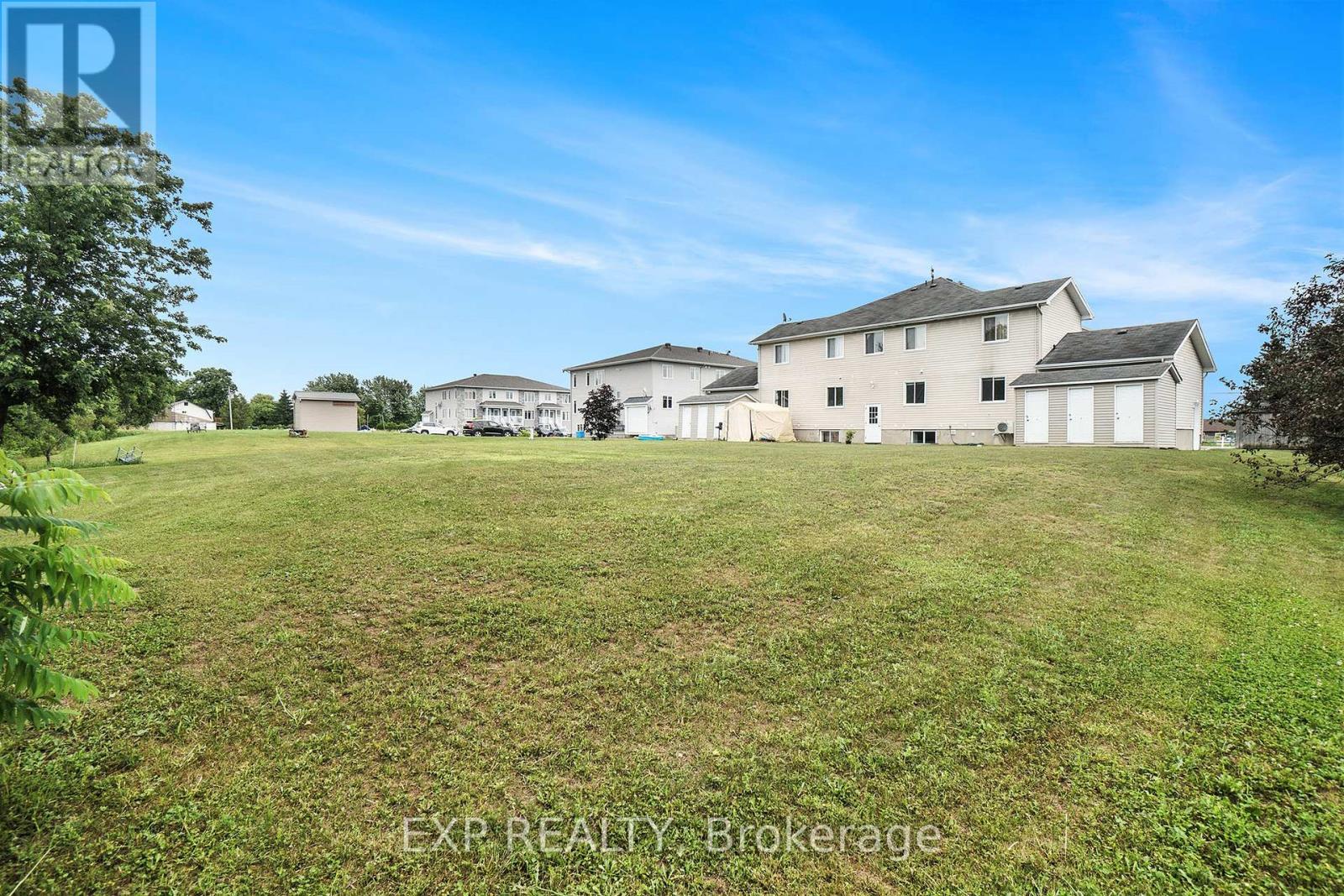 












1 - 525 RUSSELL ROAD

,
Clarence-Rockland,




Ontario
K0A2A0

