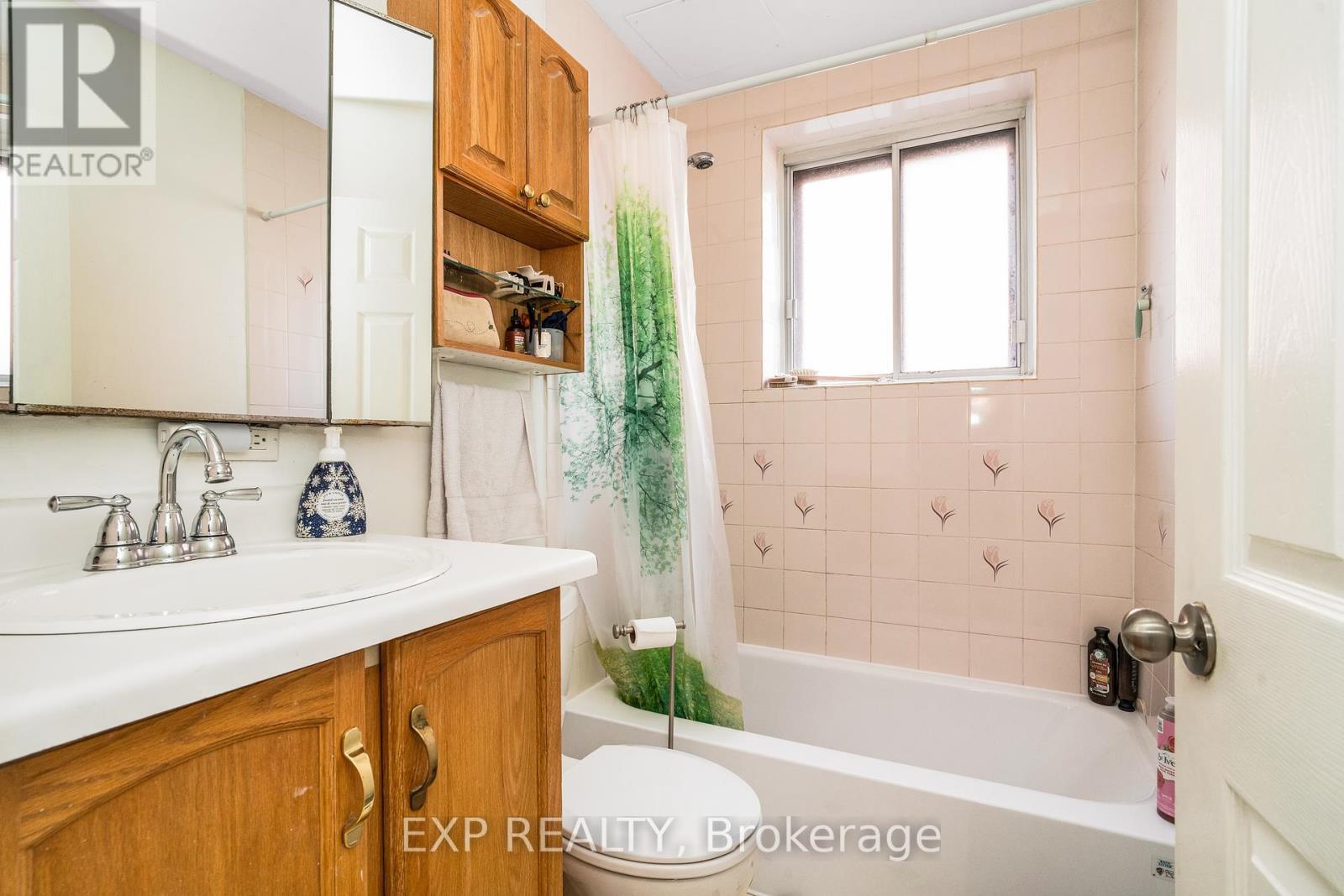 












330 DONALD STREET

,
Ottawa,




Ontario
K1K1M5

