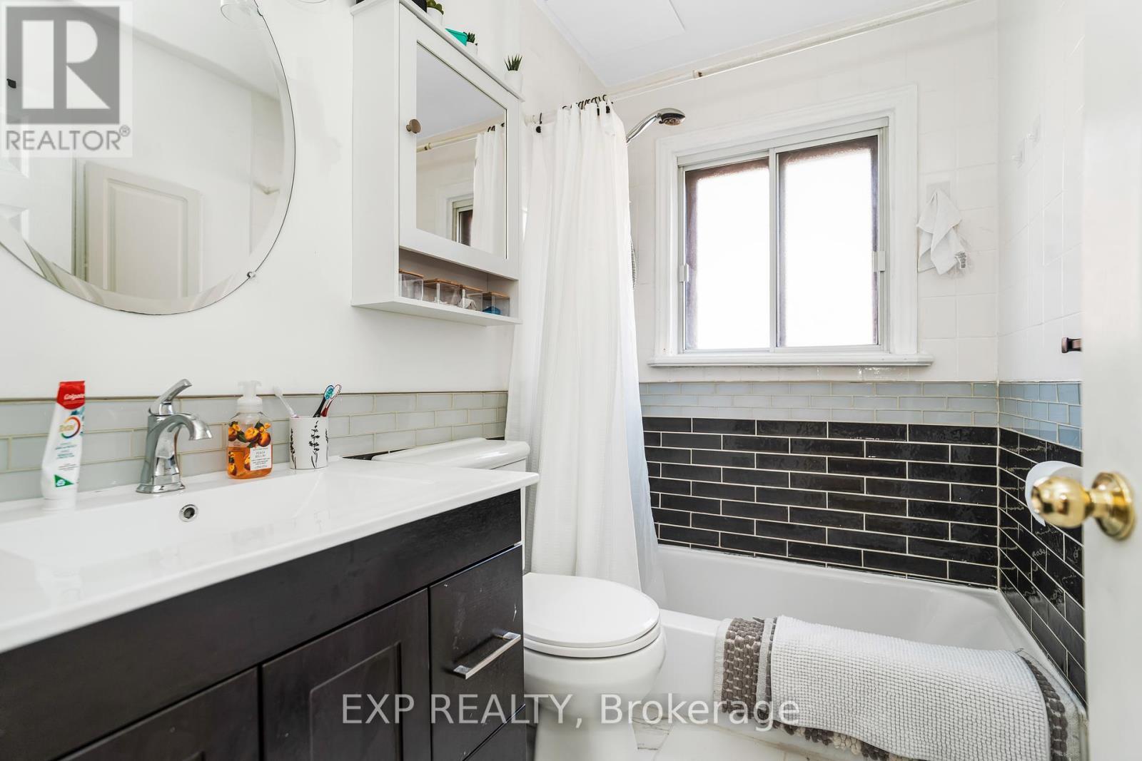 












330 DONALD STREET

,
Ottawa,




Ontario
K1K1M5

