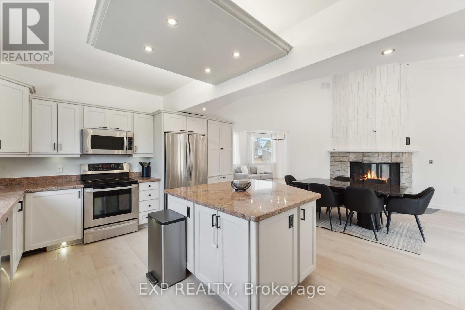 












6974 BANK STREET

,
Ottawa,




Ontario
K0A2P0

