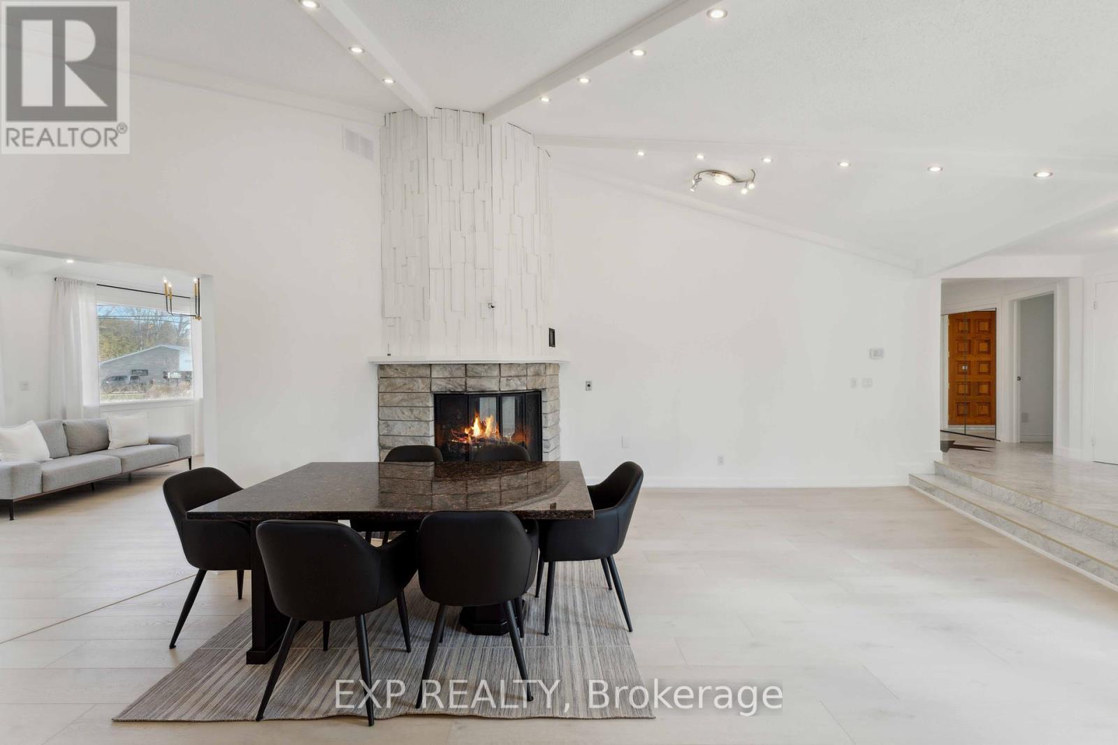 












6974 BANK STREET

,
Ottawa,




Ontario
K0A2P0

