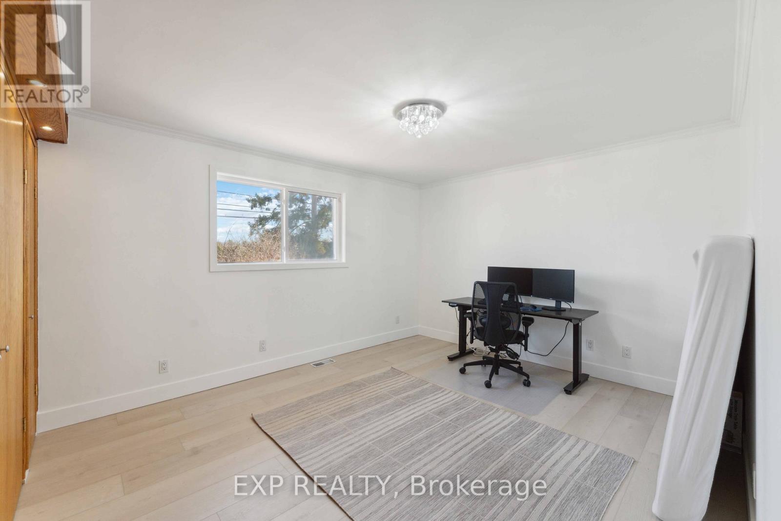 












6974 BANK STREET

,
Ottawa,




Ontario
K0A2P0

