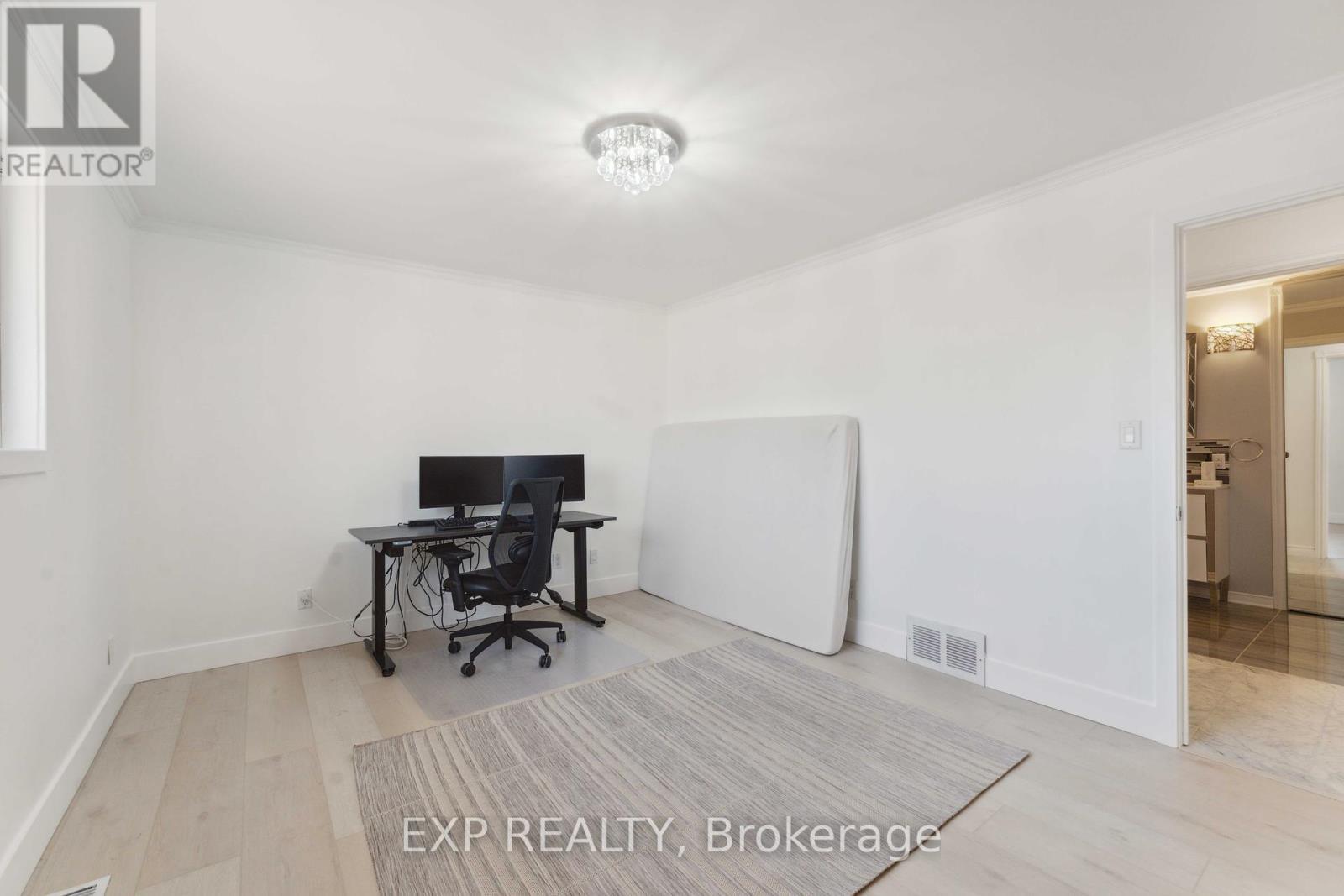












6974 BANK STREET

,
Ottawa,




Ontario
K0A2P0

