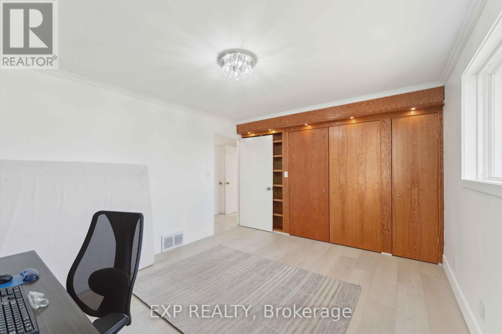 












6974 BANK STREET

,
Ottawa,




Ontario
K0A2P0

