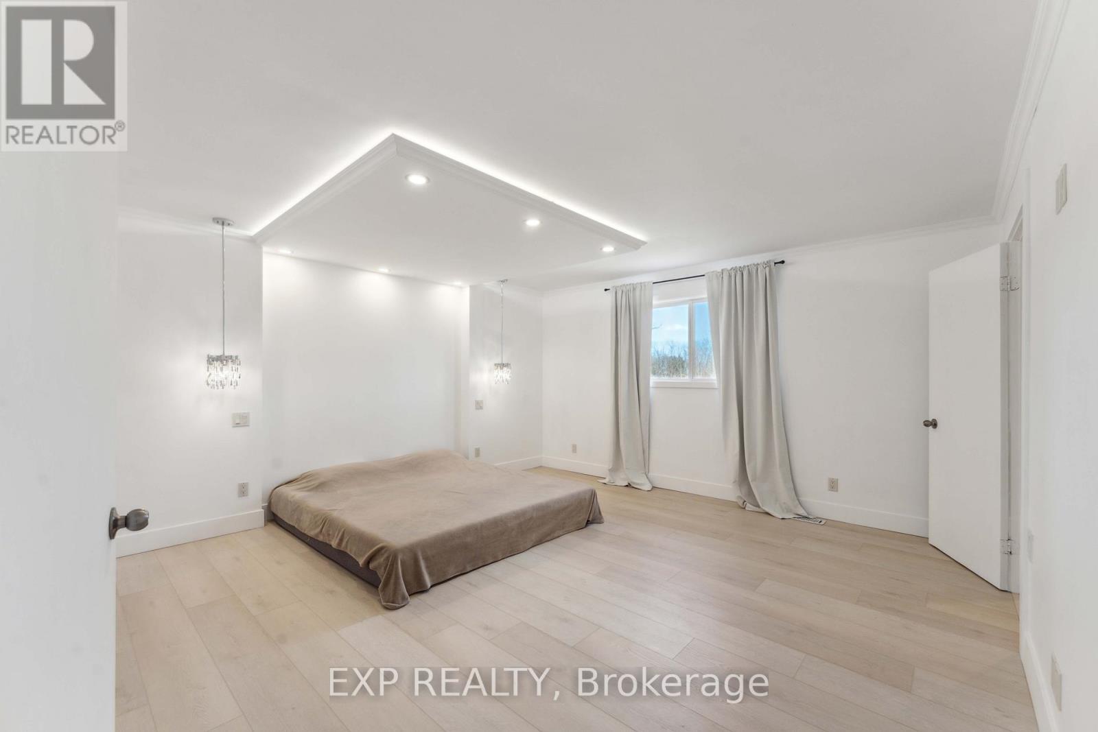 












6974 BANK STREET

,
Ottawa,




Ontario
K0A2P0

