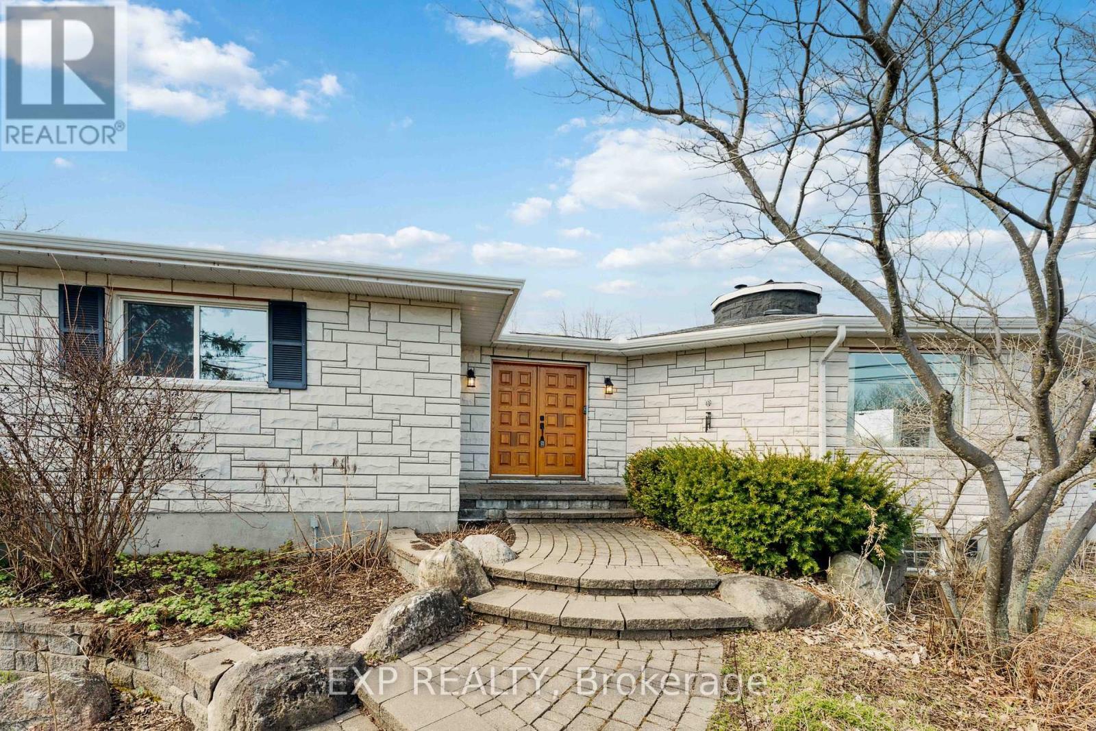












6974 BANK STREET

,
Ottawa,




Ontario
K0A2P0

