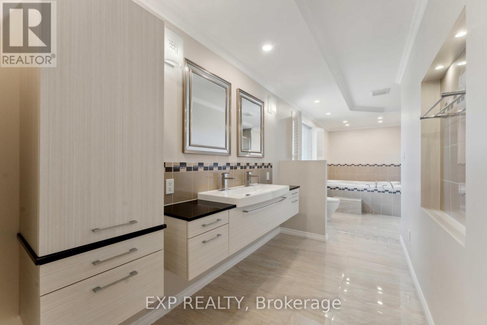 












6974 BANK STREET

,
Ottawa,




Ontario
K0A2P0

