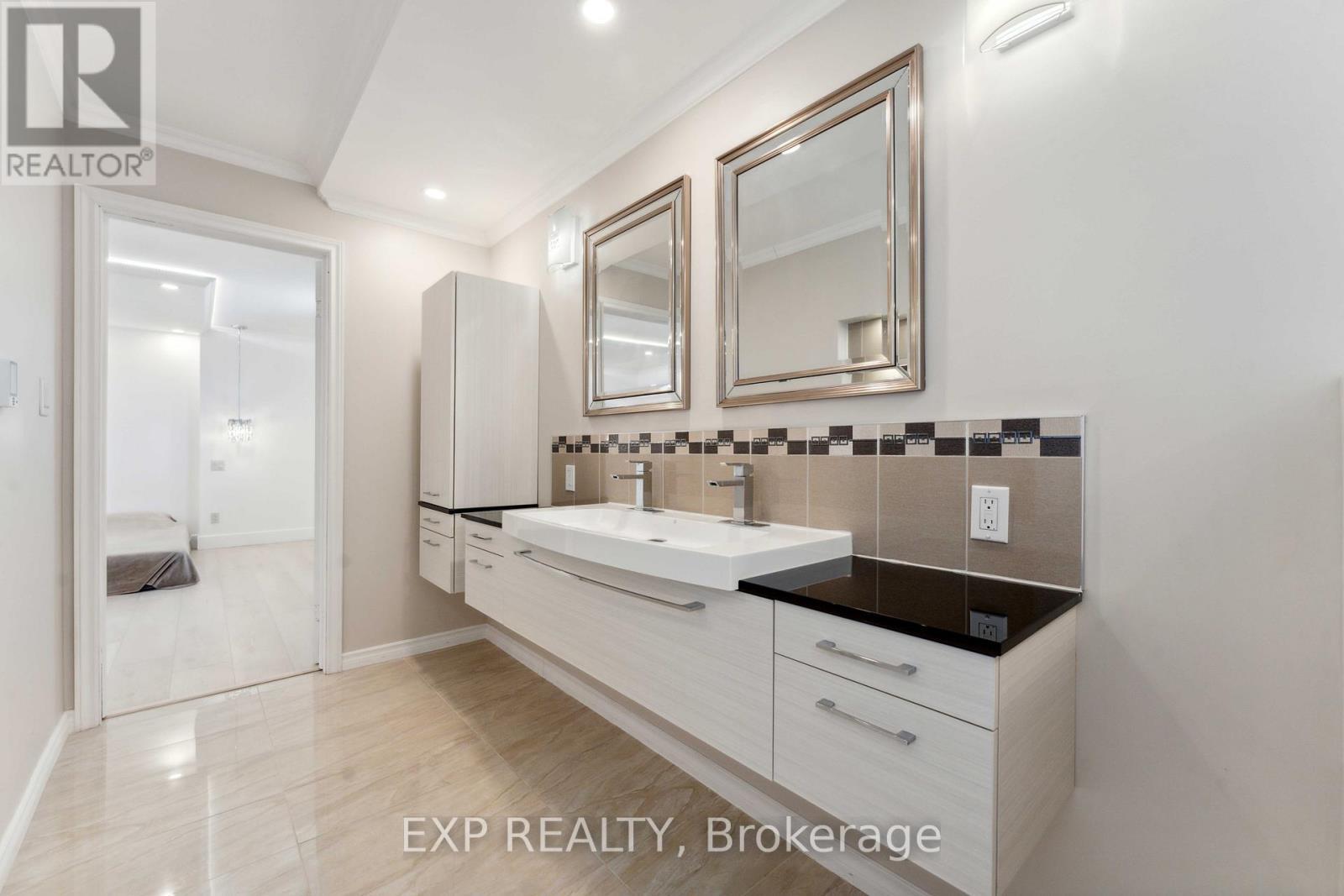 












6974 BANK STREET

,
Ottawa,




Ontario
K0A2P0

