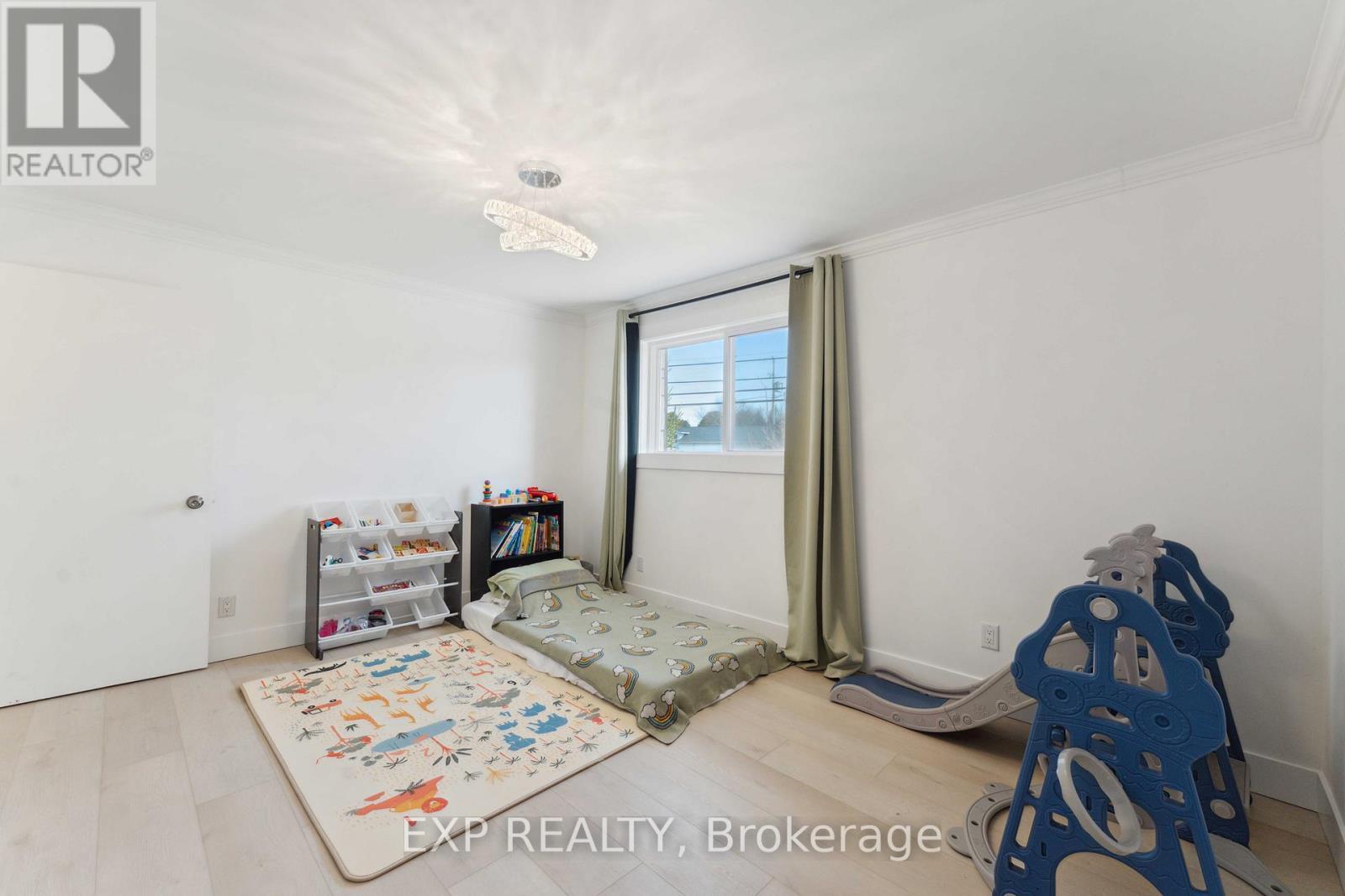 












6974 BANK STREET

,
Ottawa,




Ontario
K0A2P0

