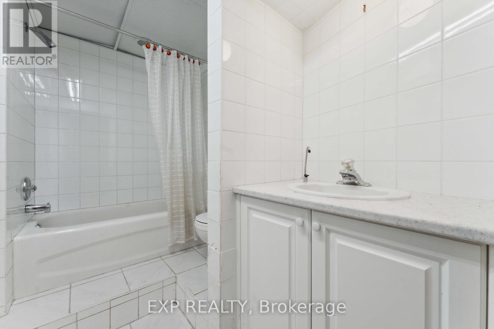 












6974 BANK STREET

,
Ottawa,




Ontario
K0A2P0

