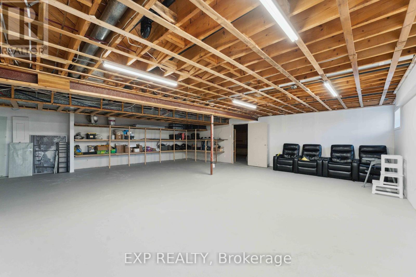 












6974 BANK STREET

,
Ottawa,




Ontario
K0A2P0

