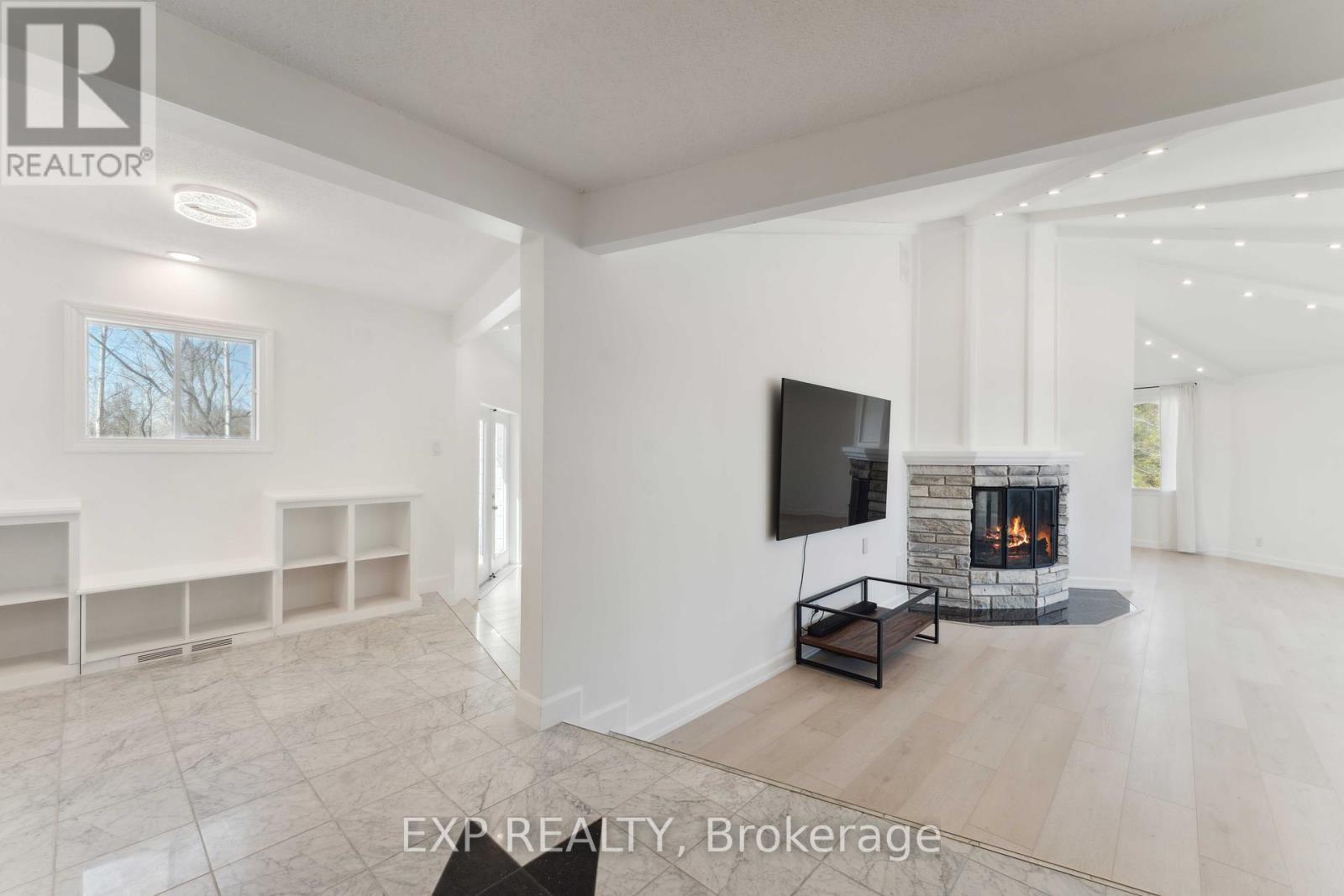 












6974 BANK STREET

,
Ottawa,




Ontario
K0A2P0


