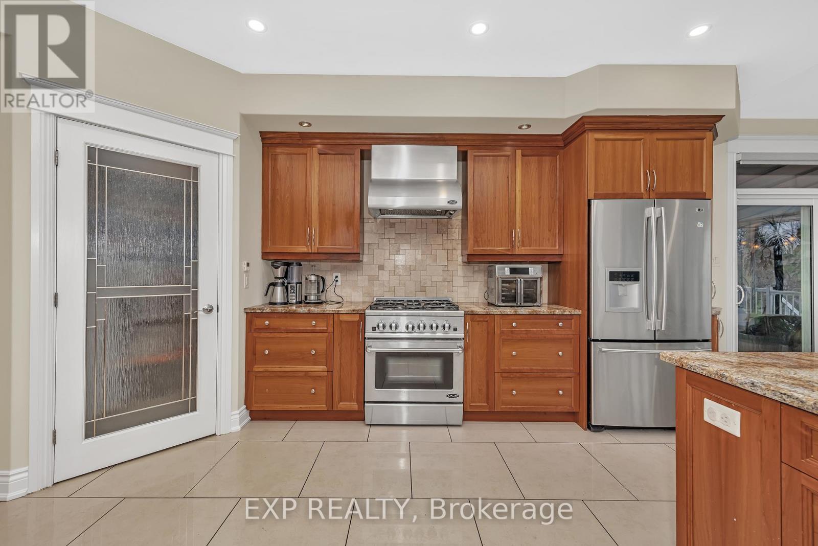 












6703 SUNCREST DRIVE

,
Ottawa,




Ontario
K4P0B4

