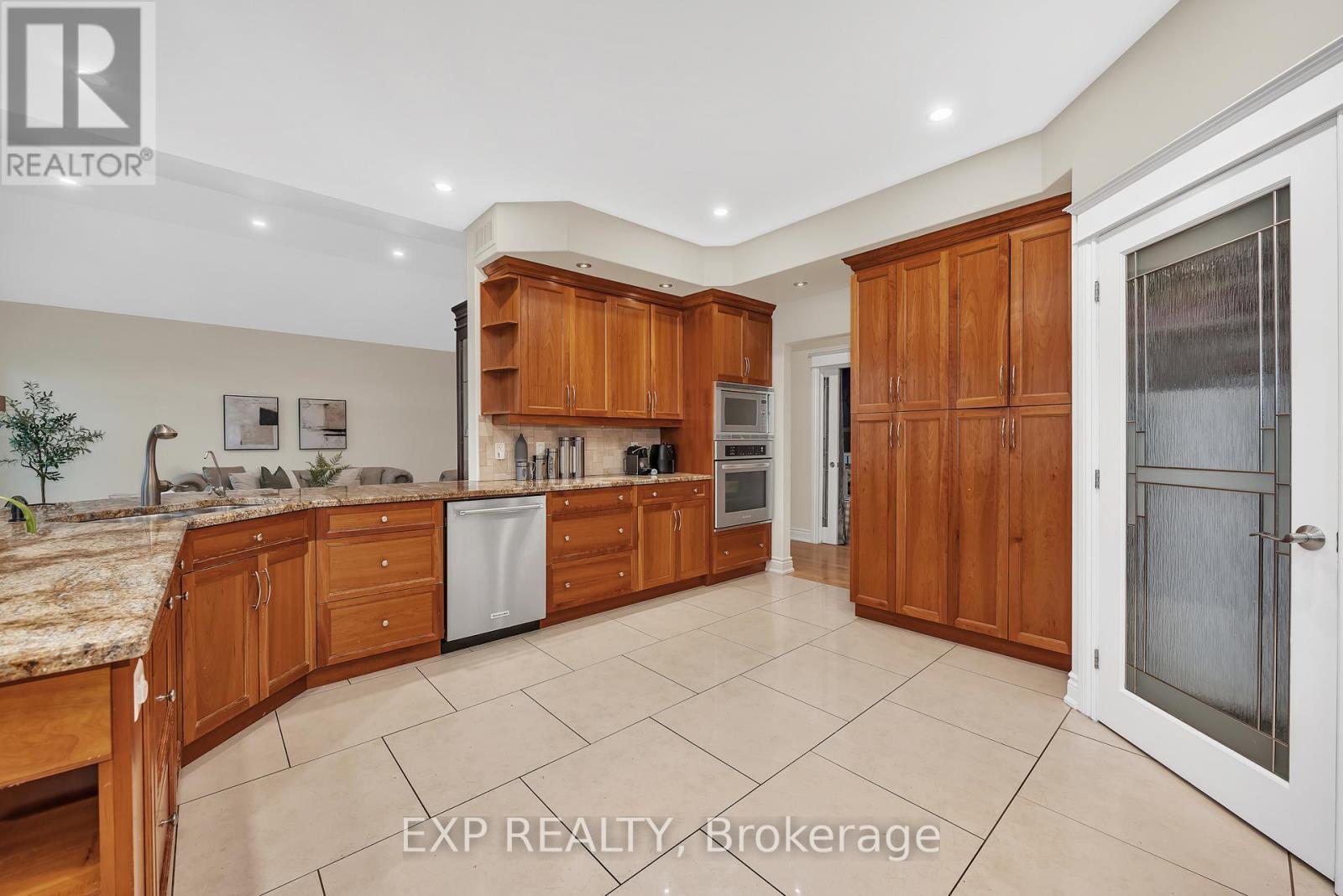 












6703 SUNCREST DRIVE

,
Ottawa,




Ontario
K4P0B4

