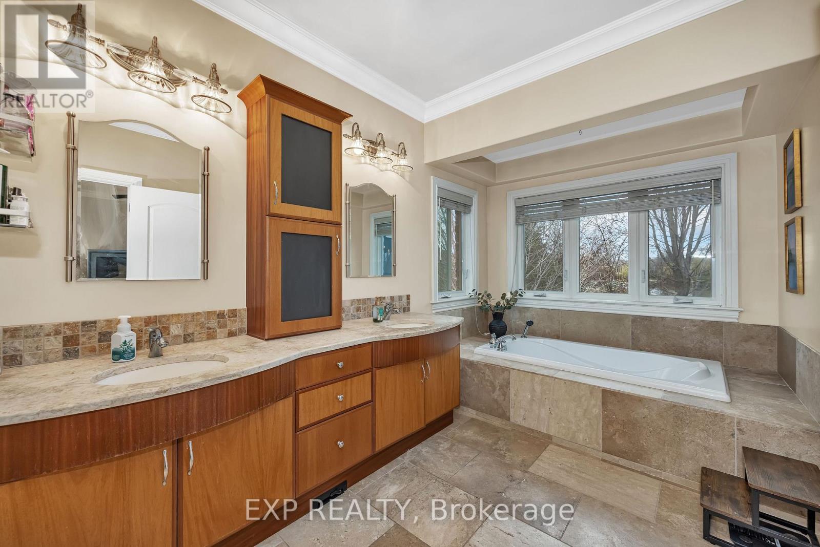 












6703 SUNCREST DRIVE

,
Ottawa,




Ontario
K4P0B4

