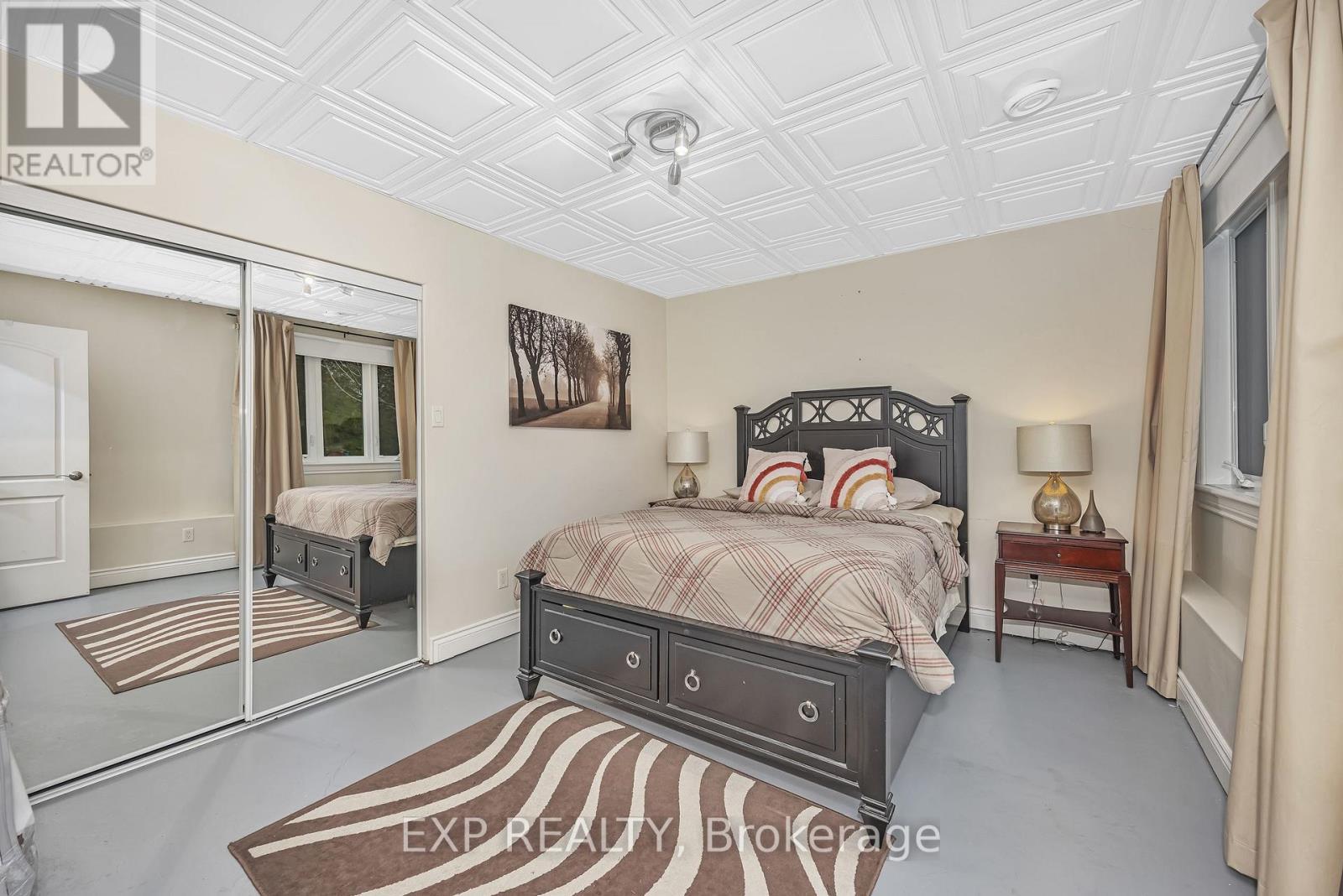 












6703 SUNCREST DRIVE

,
Ottawa,




Ontario
K4P0B4

