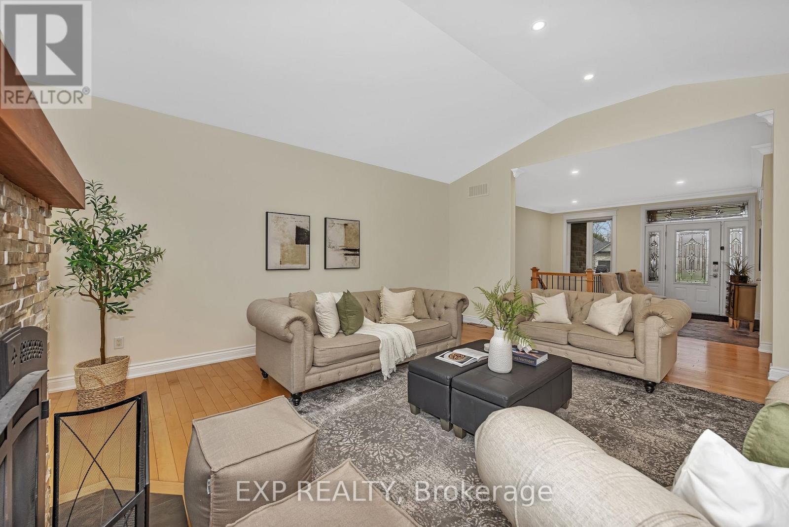 












6703 SUNCREST DRIVE

,
Ottawa,




Ontario
K4P0B4

