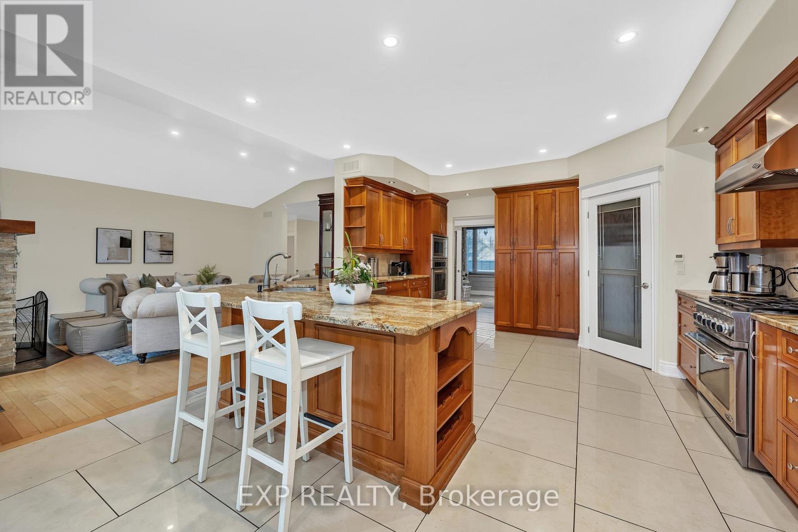 












6703 SUNCREST DRIVE

,
Ottawa,




Ontario
K4P0B4

