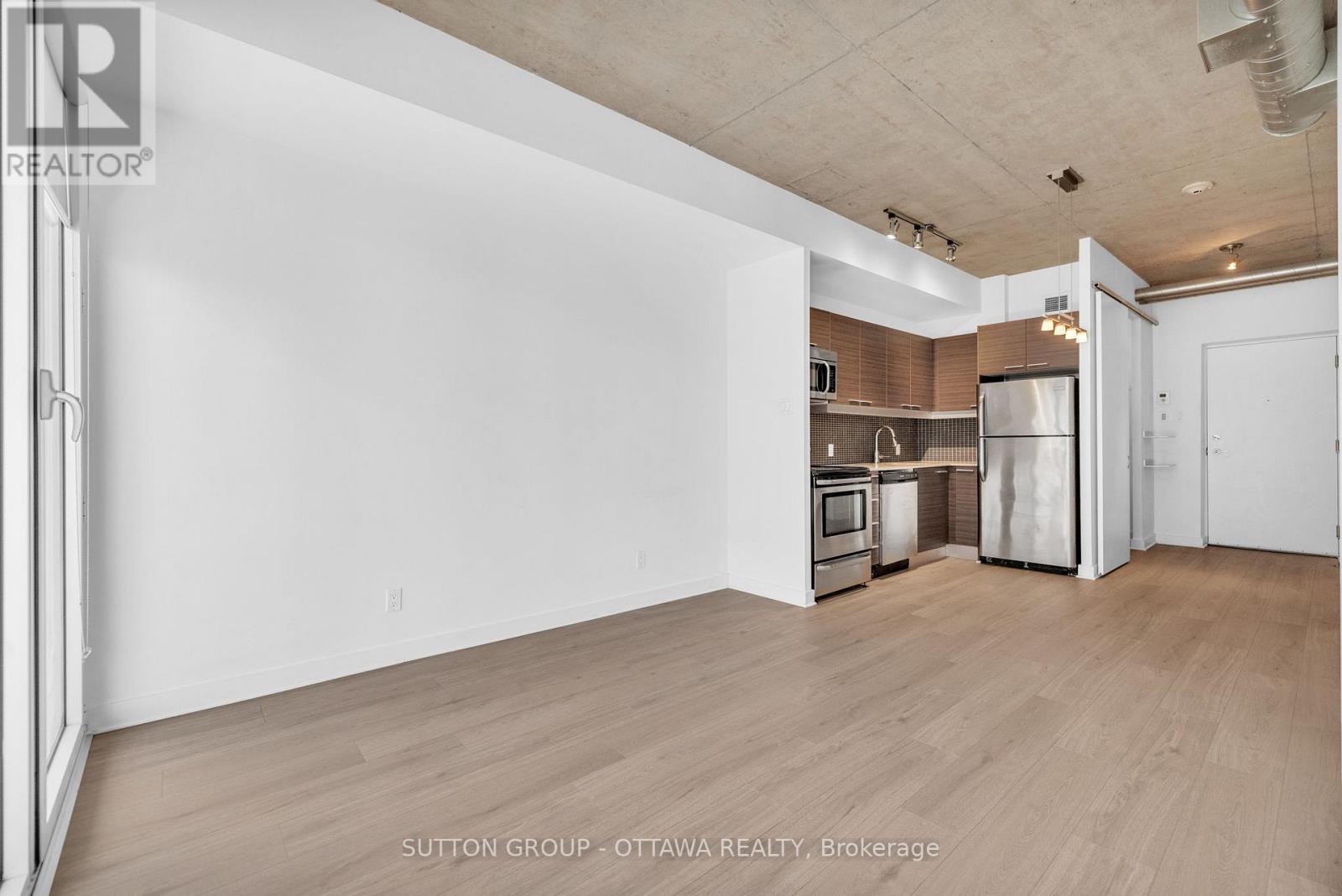 












602 - 354 GLADSTONE AVENUE

,
Ottawa,




Ontario
K2P0R4

