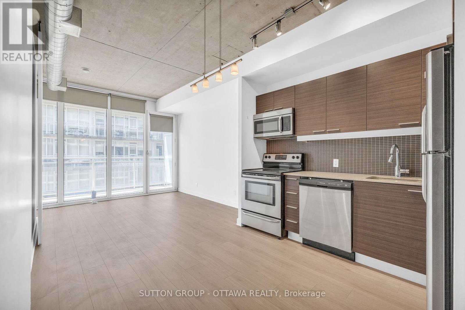 












602 - 354 GLADSTONE AVENUE

,
Ottawa,




Ontario
K2P0R4

