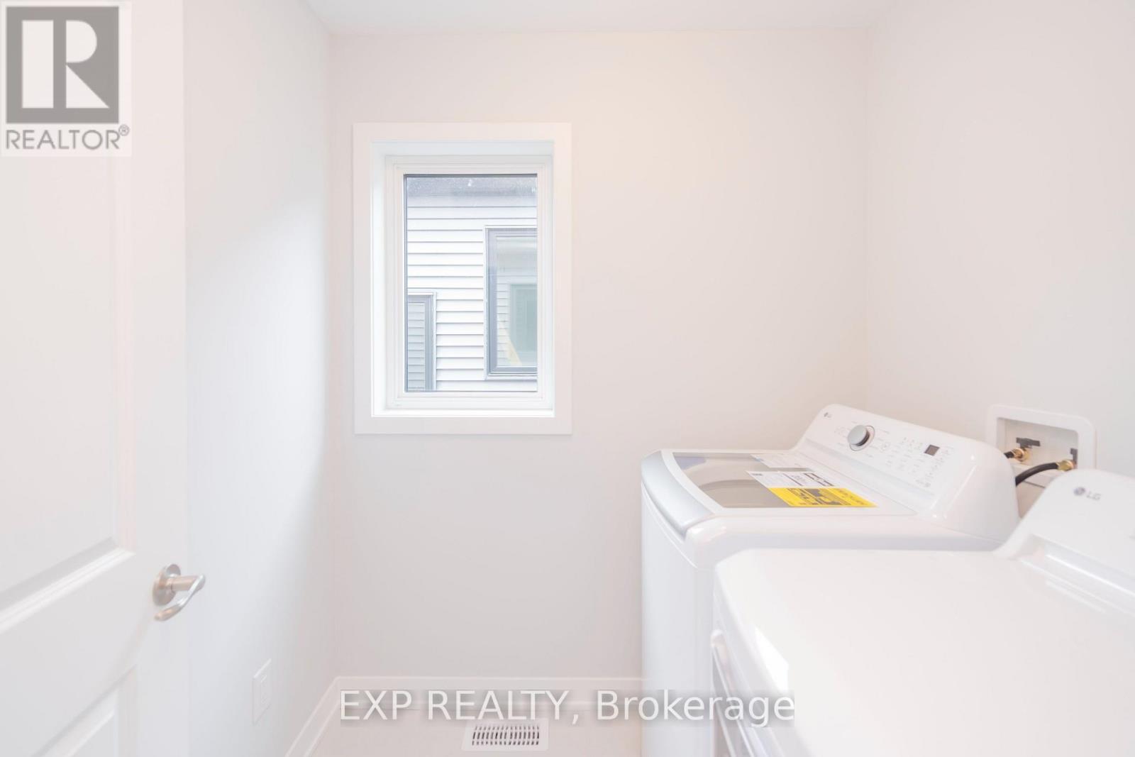 












468 BRIGATINE AVENUE

,
Ottawa,




Ontario
K2S0P9

