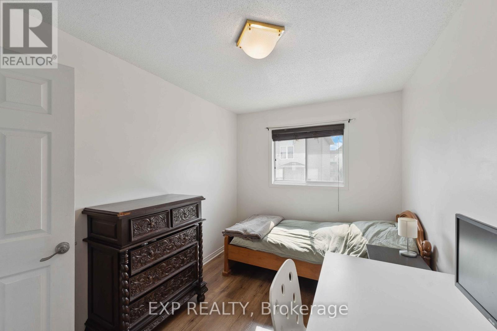 












2595 CROSSCUT TERRACE

,
Ottawa,




Ontario
K1T4A1

