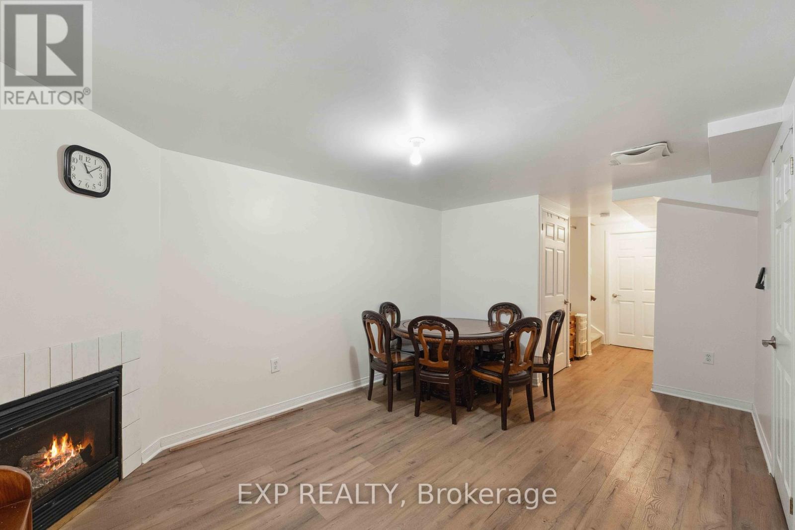 












2595 CROSSCUT TERRACE

,
Ottawa,




Ontario
K1T4A1

