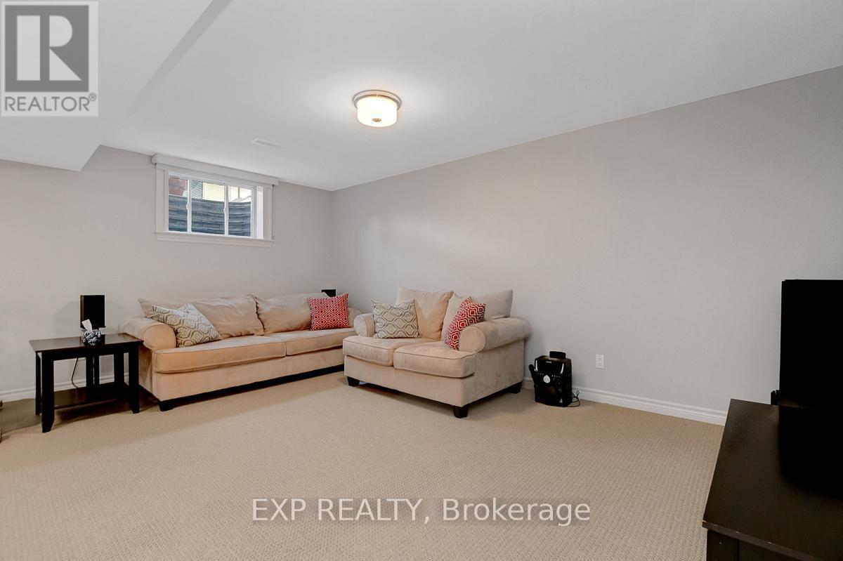 












20 ANGEL HEIGHTS

,
Ottawa,




Ontario
K2S2N3

