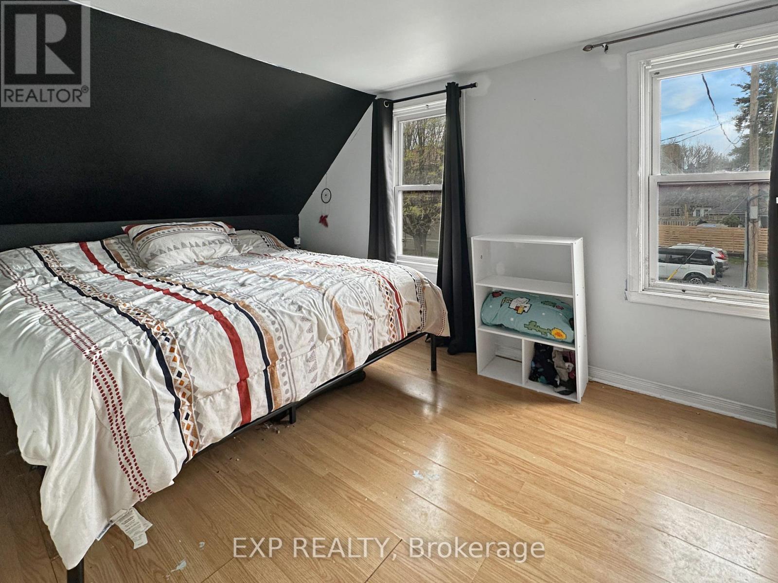 












107 THIRD STREET W

,
Cornwall,




Ontario
K6J2N9

