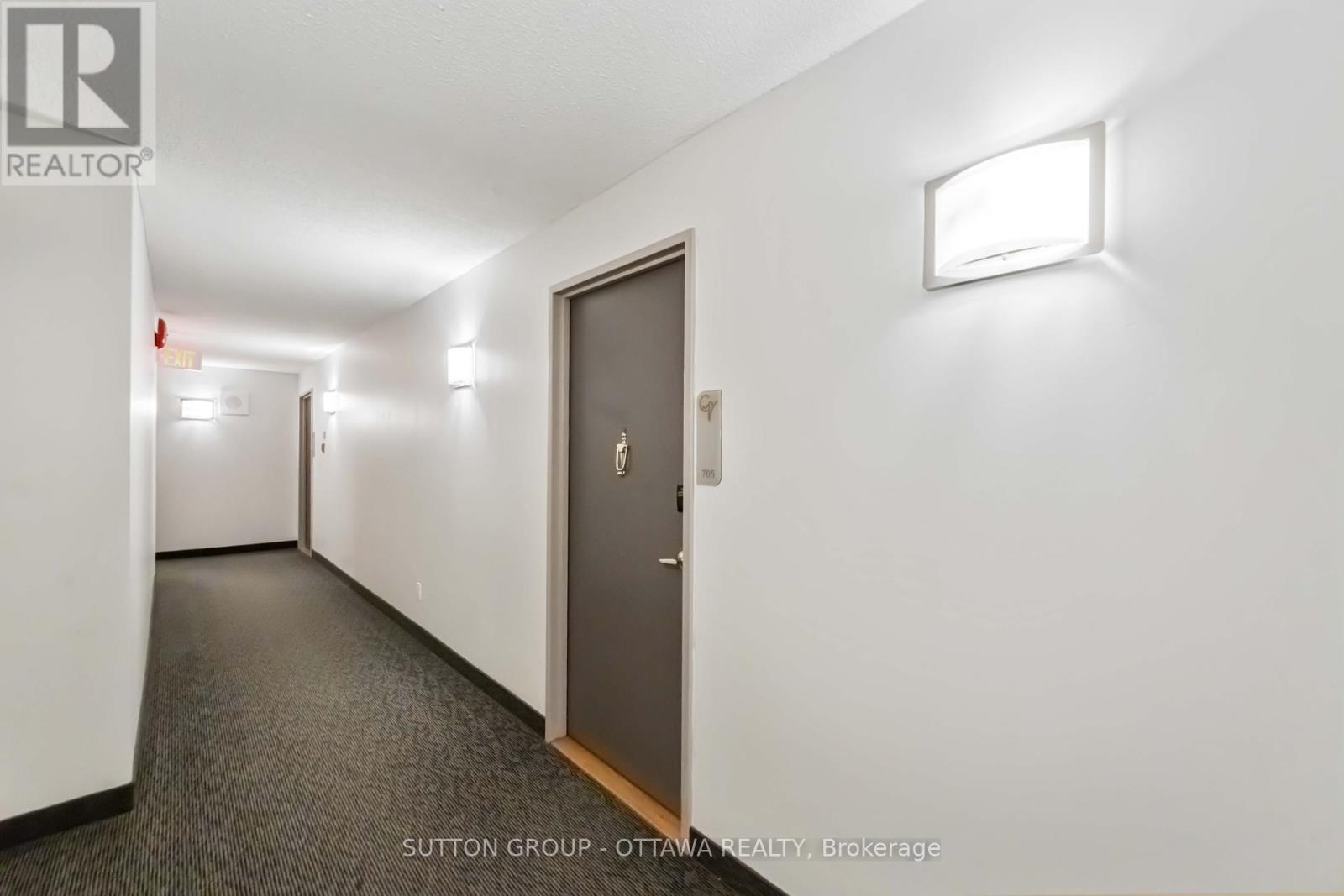 












705 - 158C MCARTHUR AVENUE

,
Ottawa,




Ontario
K1L8E7

