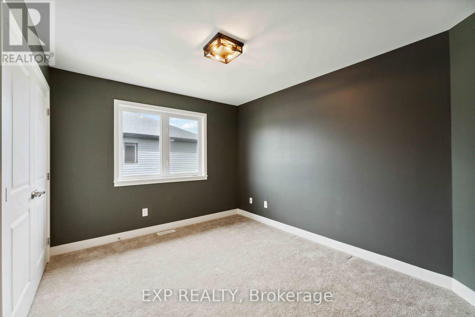 












46 ANDROMEDA ROAD E

,
Ottawa,




Ontario
K4M0K7

