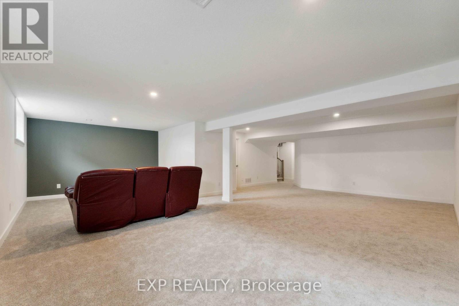 












46 ANDROMEDA ROAD E

,
Ottawa,




Ontario
K4M0K7

