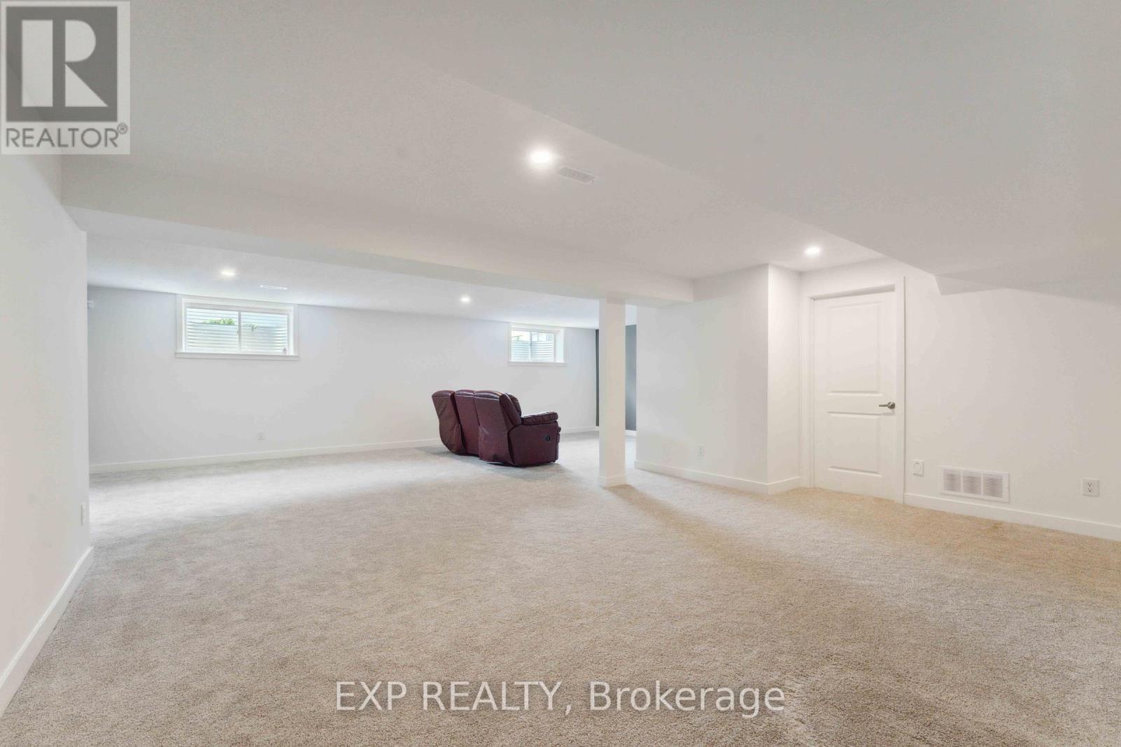 












46 ANDROMEDA ROAD E

,
Ottawa,




Ontario
K4M0K7

