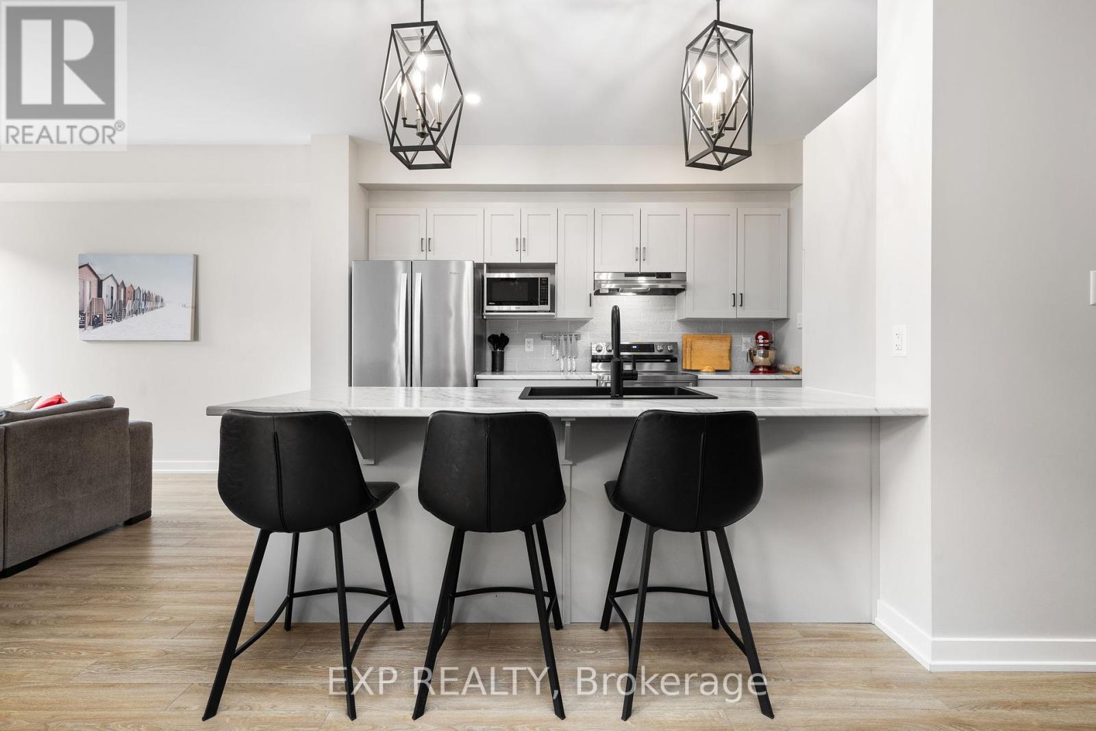 












63 JARDINIERE STREET

,
Ottawa,




Ontario
K2S2K5

