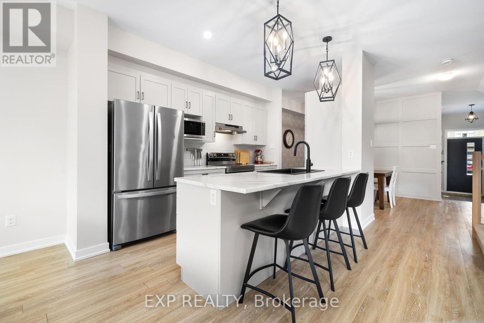 












63 JARDINIERE STREET

,
Ottawa,




Ontario
K2S2K5

