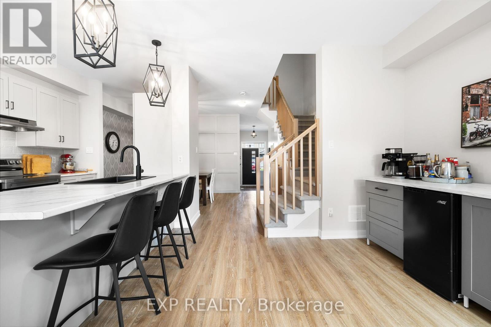 












63 JARDINIERE STREET

,
Ottawa,




Ontario
K2S2K5

